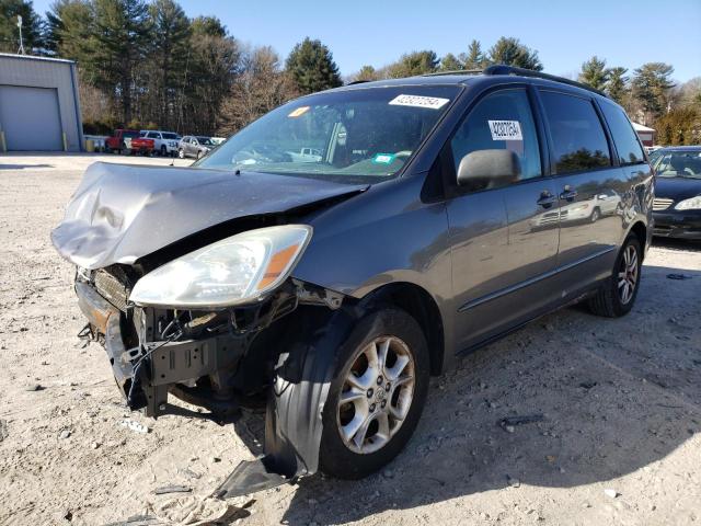 2005 Toyota Sienna LE