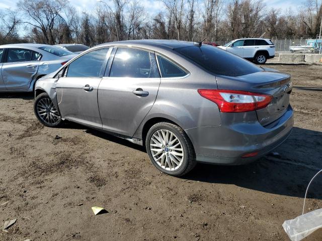 VIN WBAJA9C5XJB033782 2012 FORD FOCUS no.2