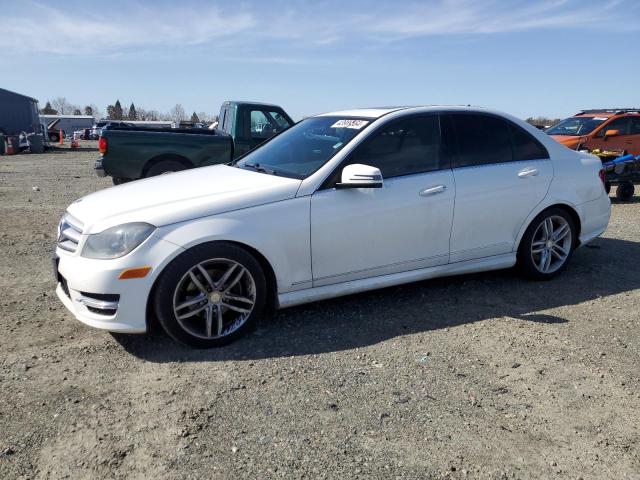 VIN WDDGF4HB6DA748428 2013 Mercedes-Benz C-Class, 250 no.1