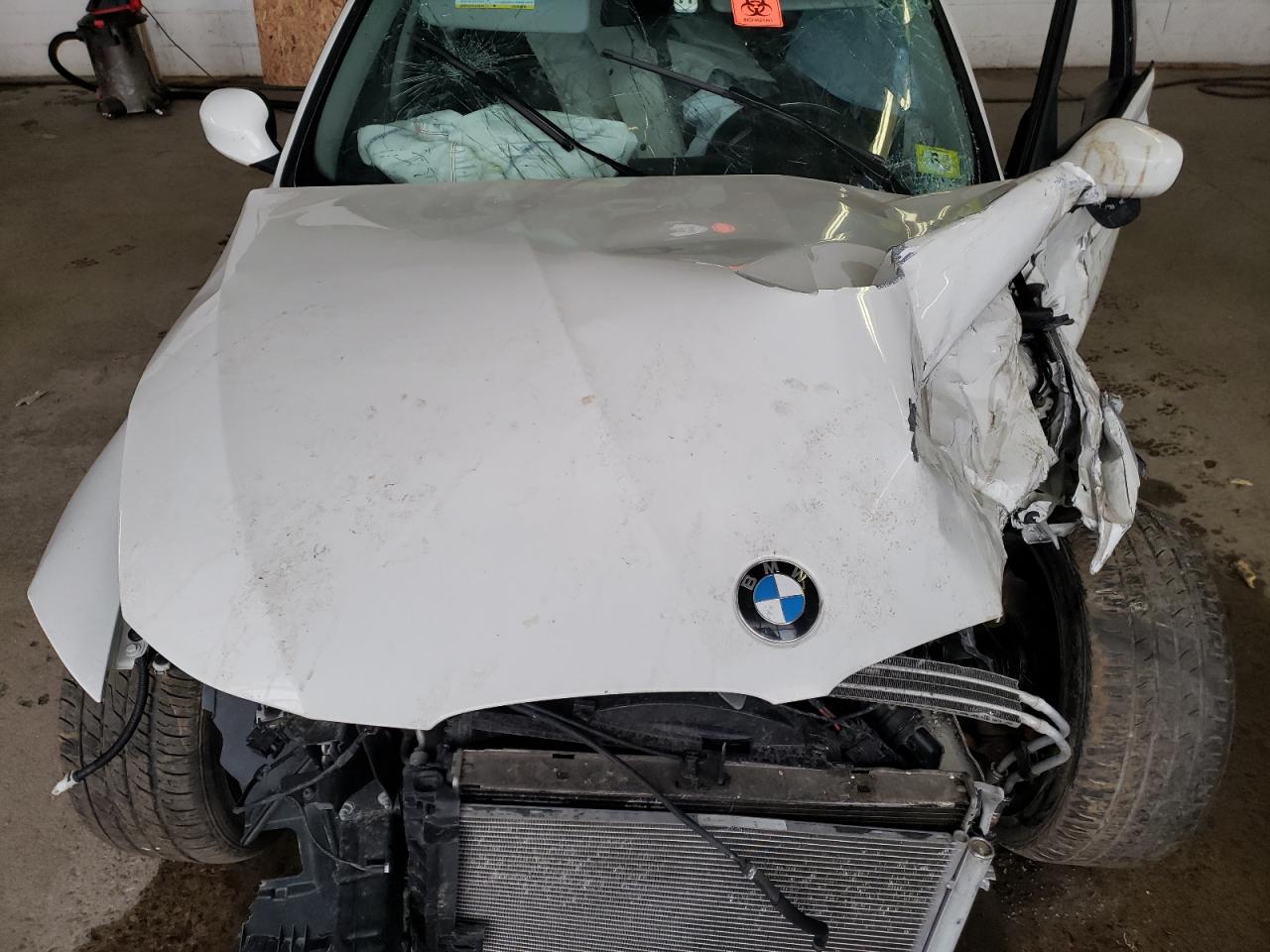 WBAPK5C5XBF125114 2011 BMW 328 Xi Sulev