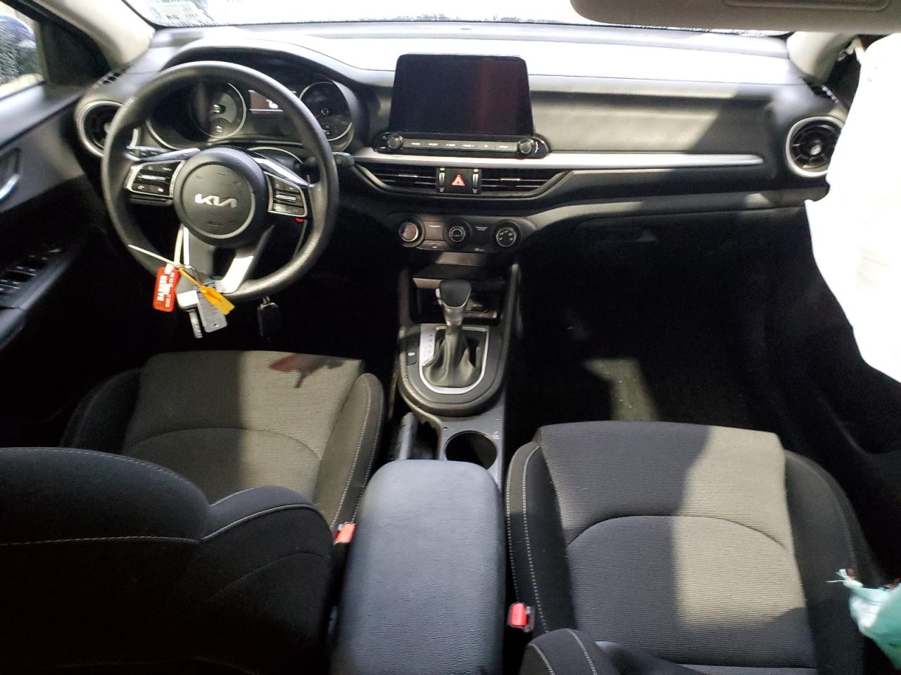 3KPF24AD8PE648054 2023 Kia Forte Lx