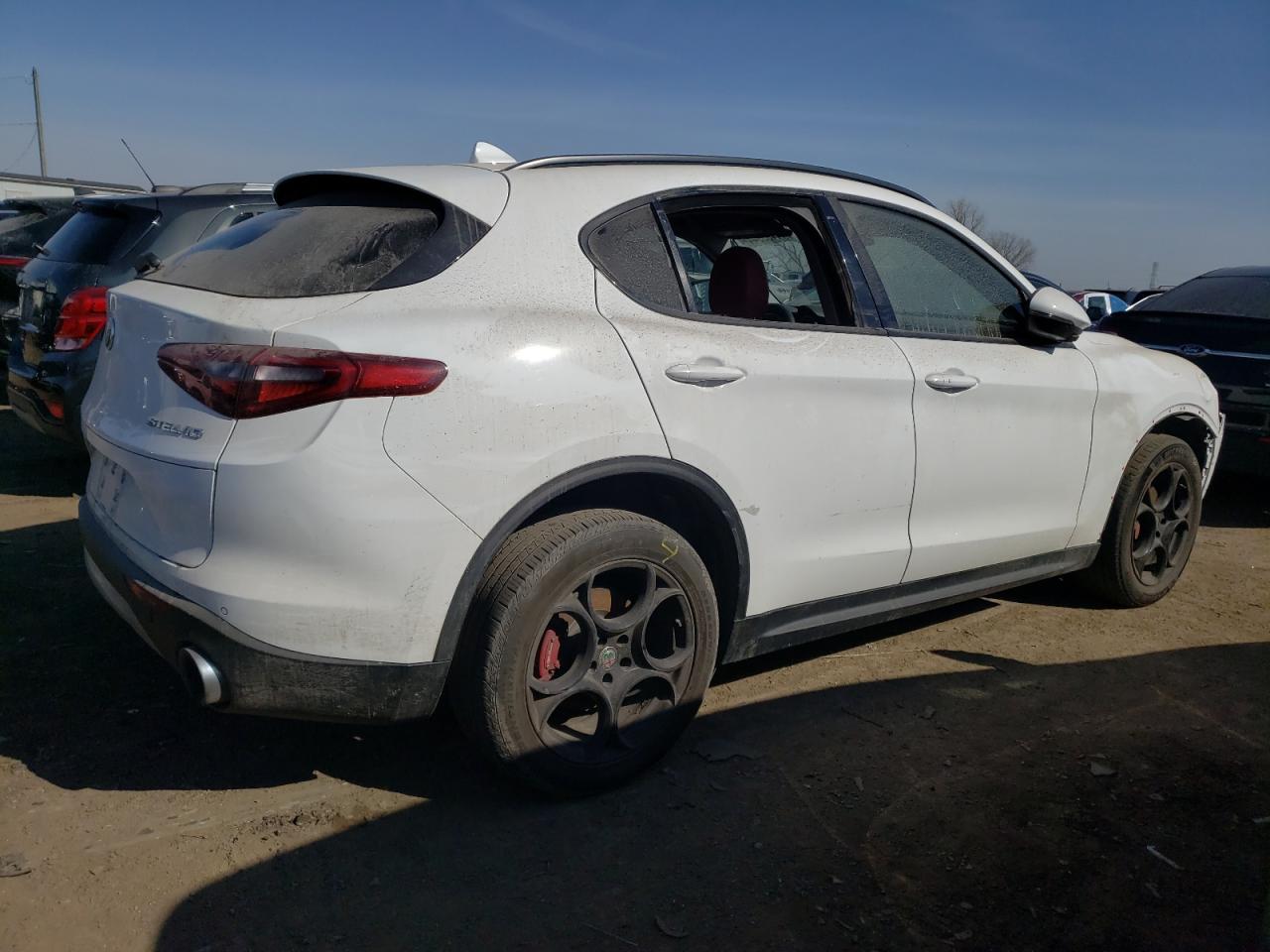 ASFAKPN0J7B73652 2018 Alfa Romeo Stelvio Sport
