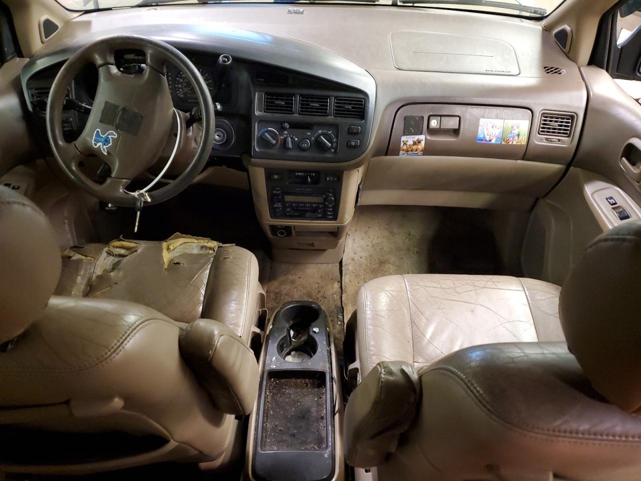 4T3ZF13C5YU301226 2000 Toyota Sienna Le