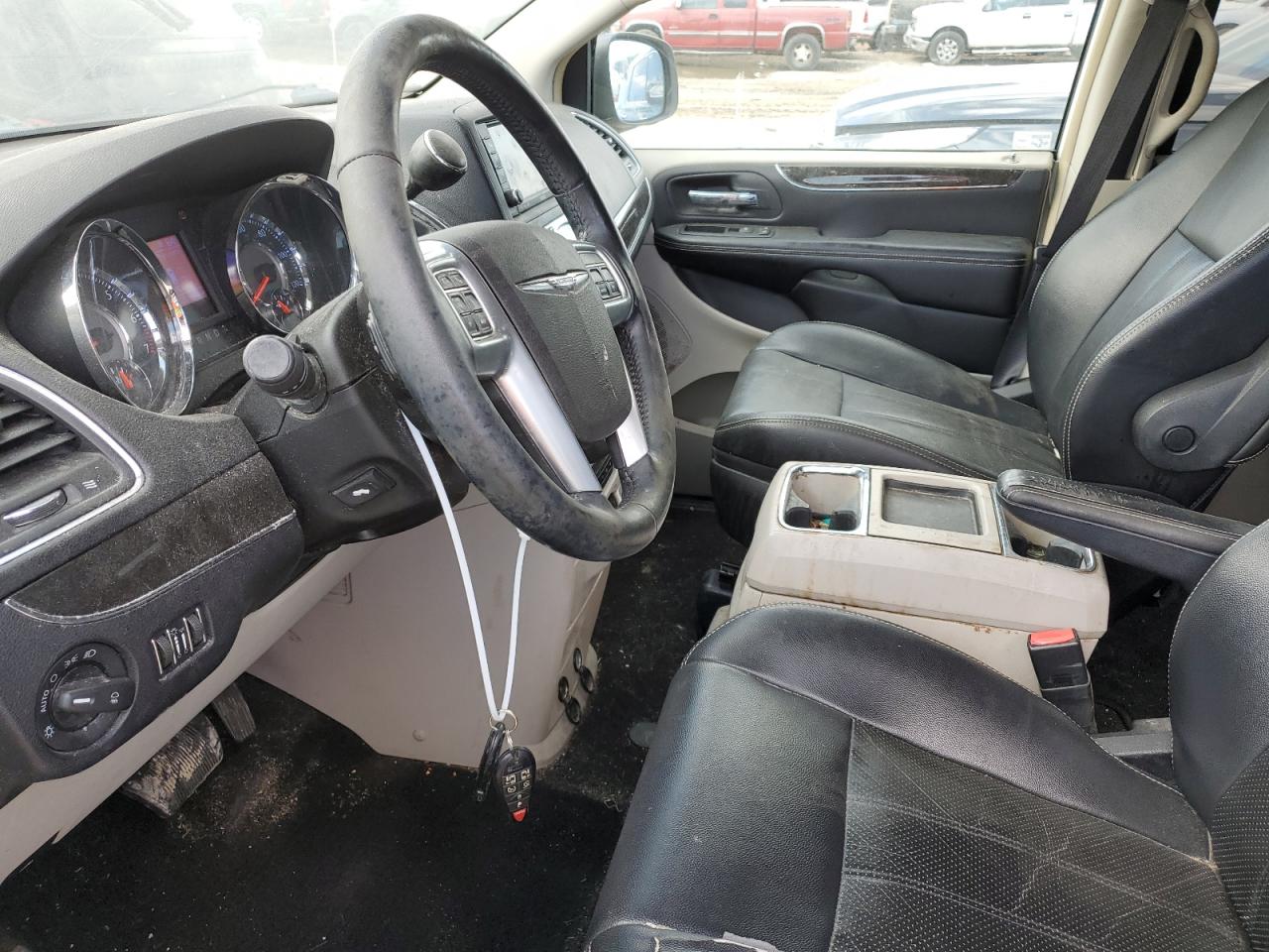 2A4RR8DG9BR609495 2011 Chrysler Town & Country Touring L