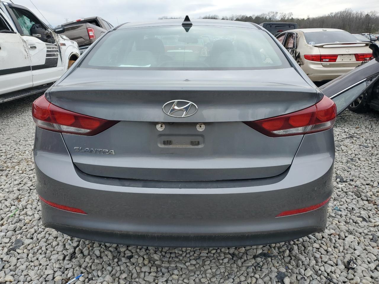 5NPD84LF7JH310586 2018 Hyundai Elantra Sel