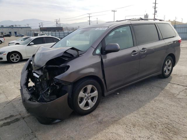 Lot #2438362775 2019 TOYOTA SIENNA LE salvage car