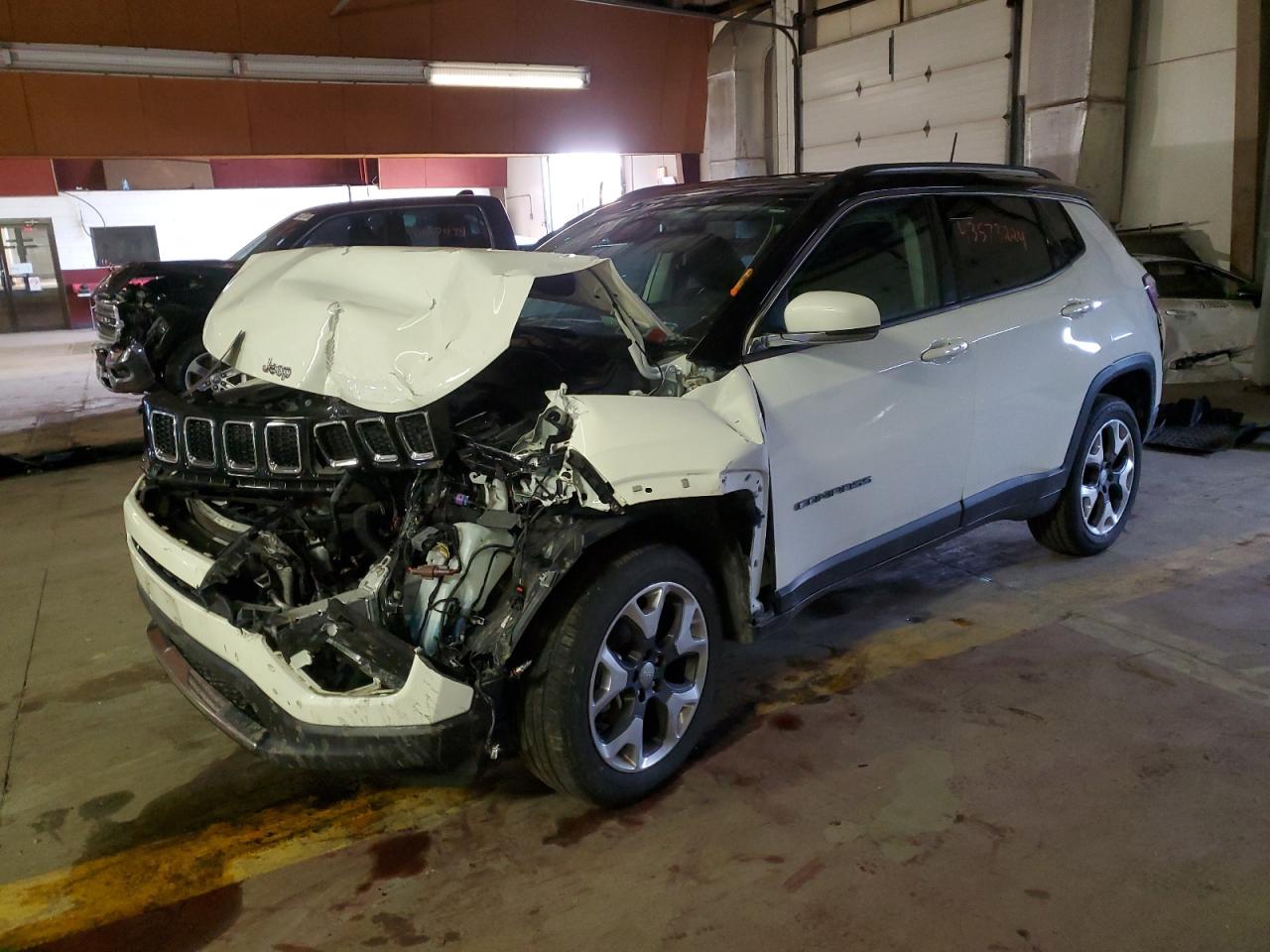 2019 Jeep Compass Limited vin: 3C4NJDCB9KT740398