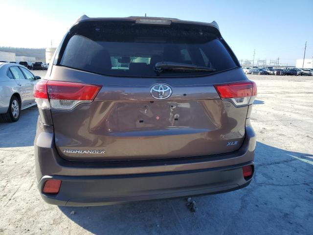 VIN 5TDKZRFH8HS218227 2017 TOYOTA HIGHLANDER no.6