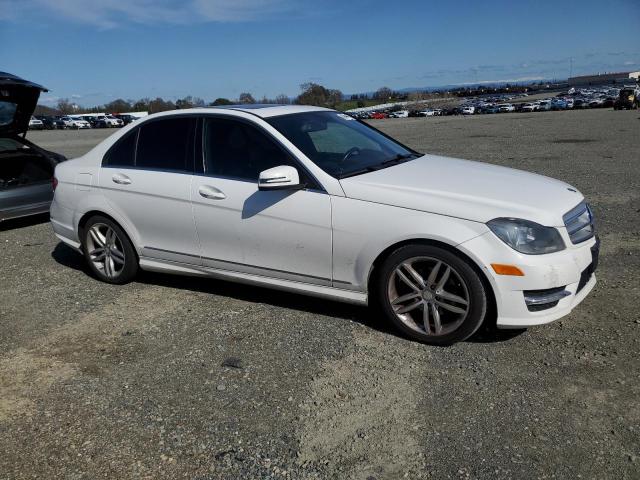 VIN WDDGF4HB6DA748428 2013 Mercedes-Benz C-Class, 250 no.4