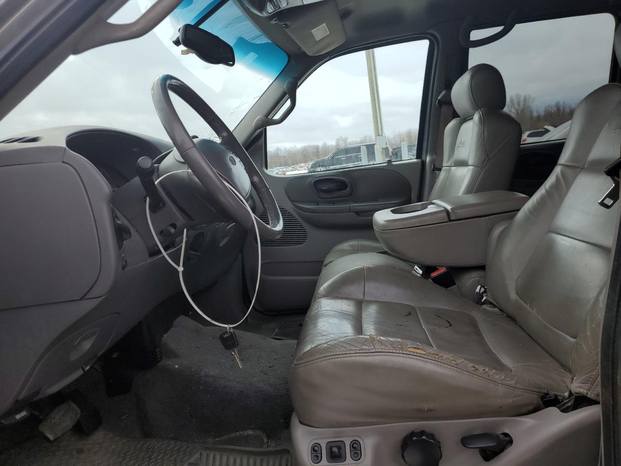 1FTRW08L02KA55592 2002 Ford F150 Supercrew