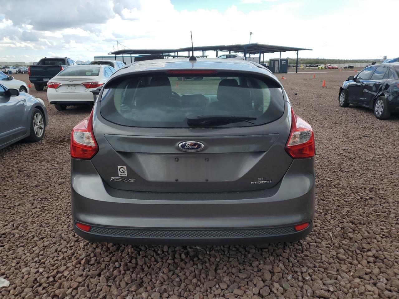 1FAHP3K2XCL400445 2012 Ford Focus Se