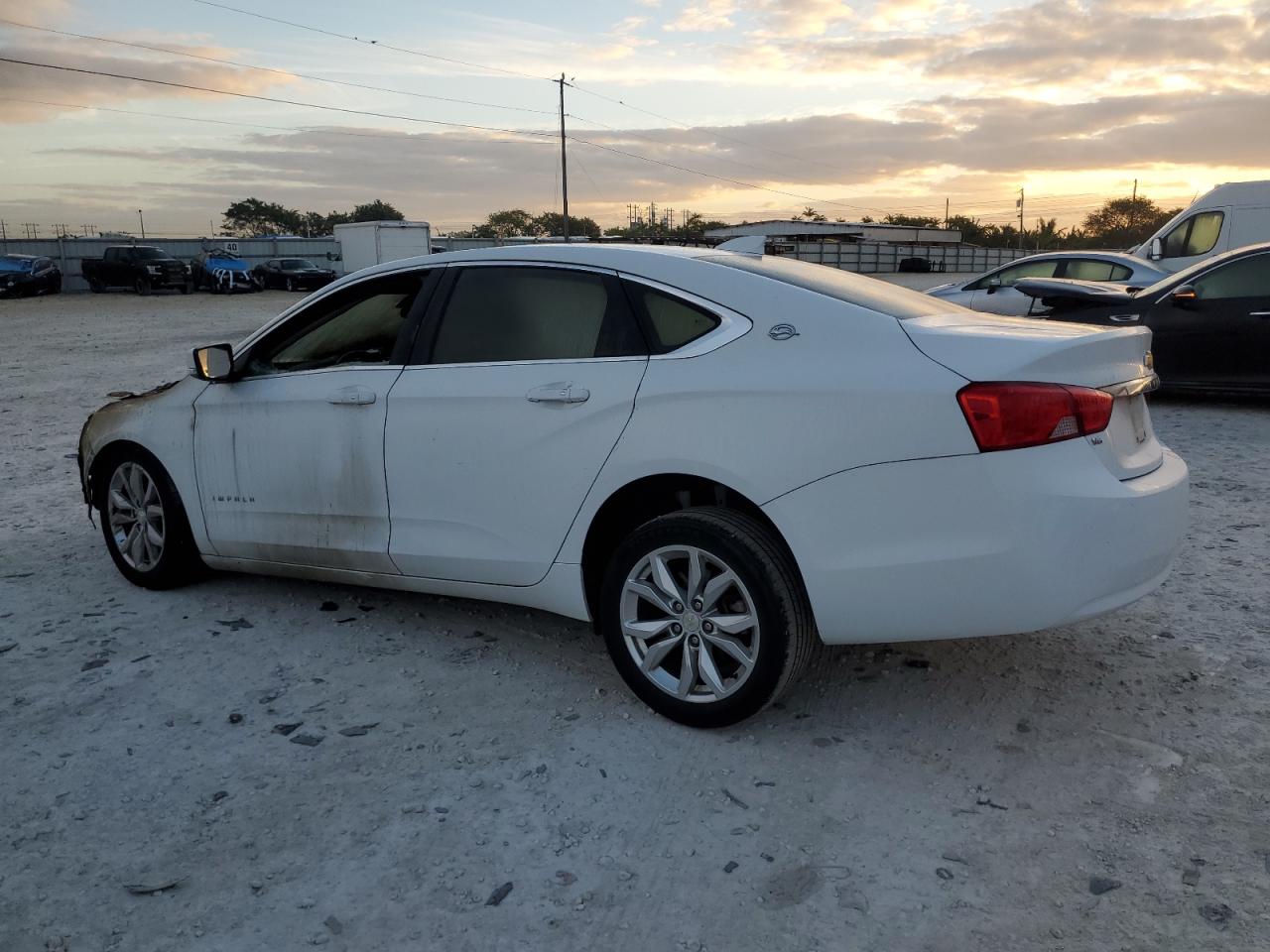 2G1105S30J9132006 2018 Chevrolet Impala Lt