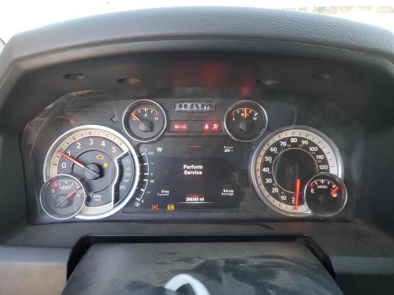 3C63RRHL5JG270318 2018 Ram 3500 Slt