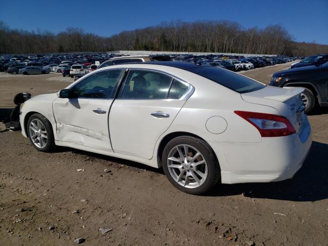 2010 Nissan Maxima - Image 2