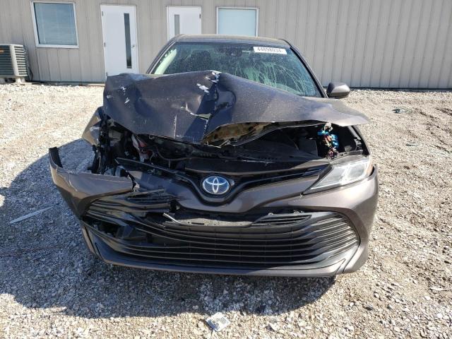 Lot #2446116425 2020 TOYOTA CAMRY LE salvage car