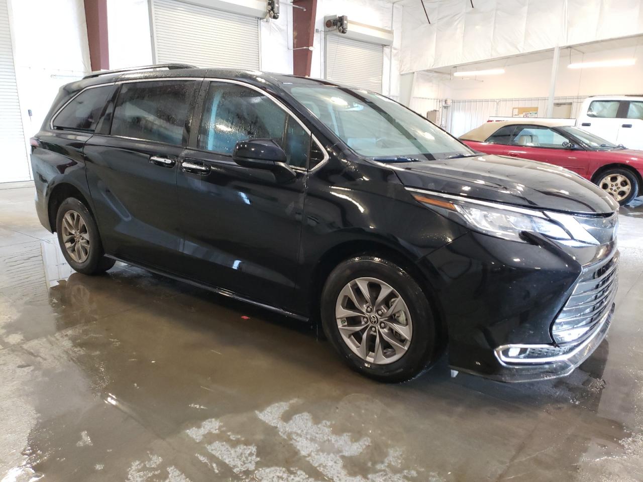 2022 Toyota Sienna Xle vin: 5TDYRKEC5NS121926