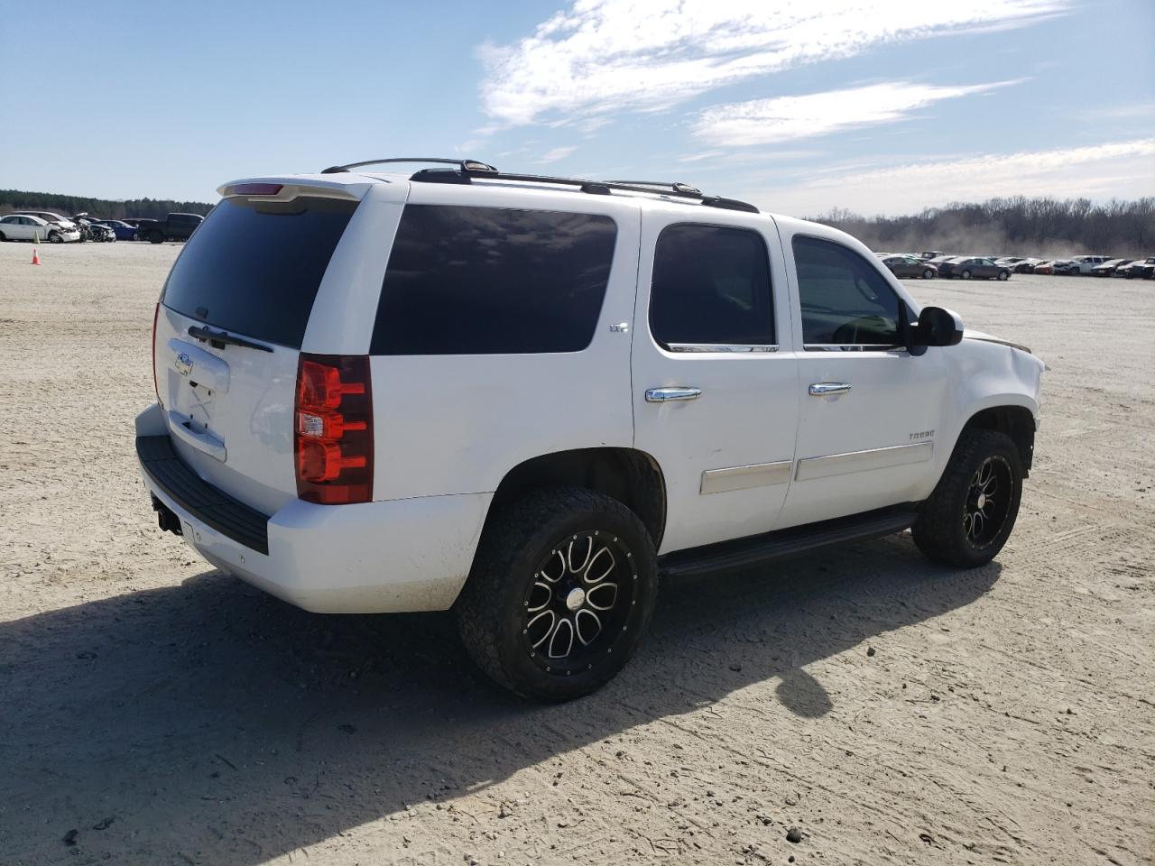 1GNUKBE08AR229899 2010 Chevrolet Tahoe K1500 Lt