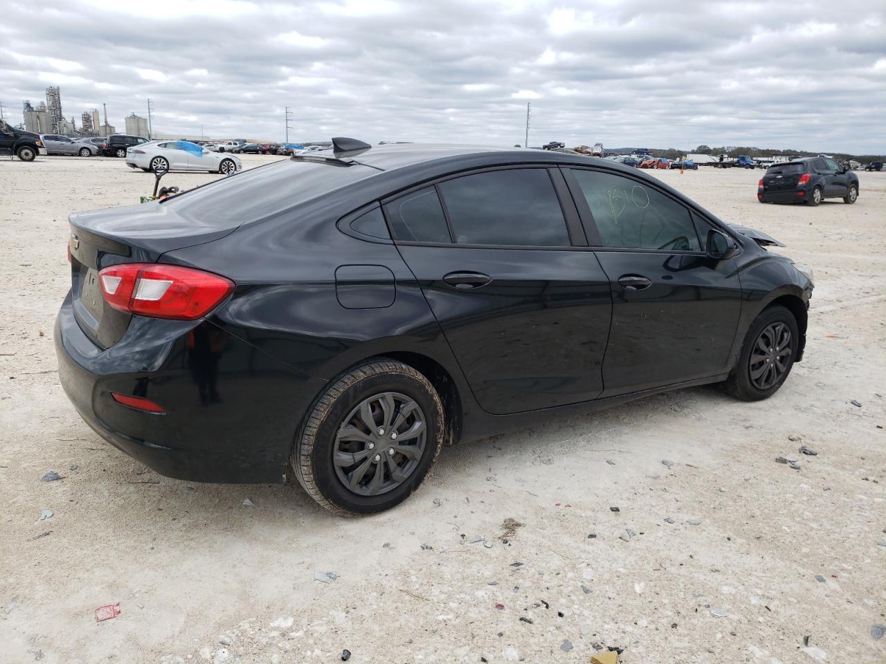 1G1BC5SM4J7173745 2018 Chevrolet Cruze Ls