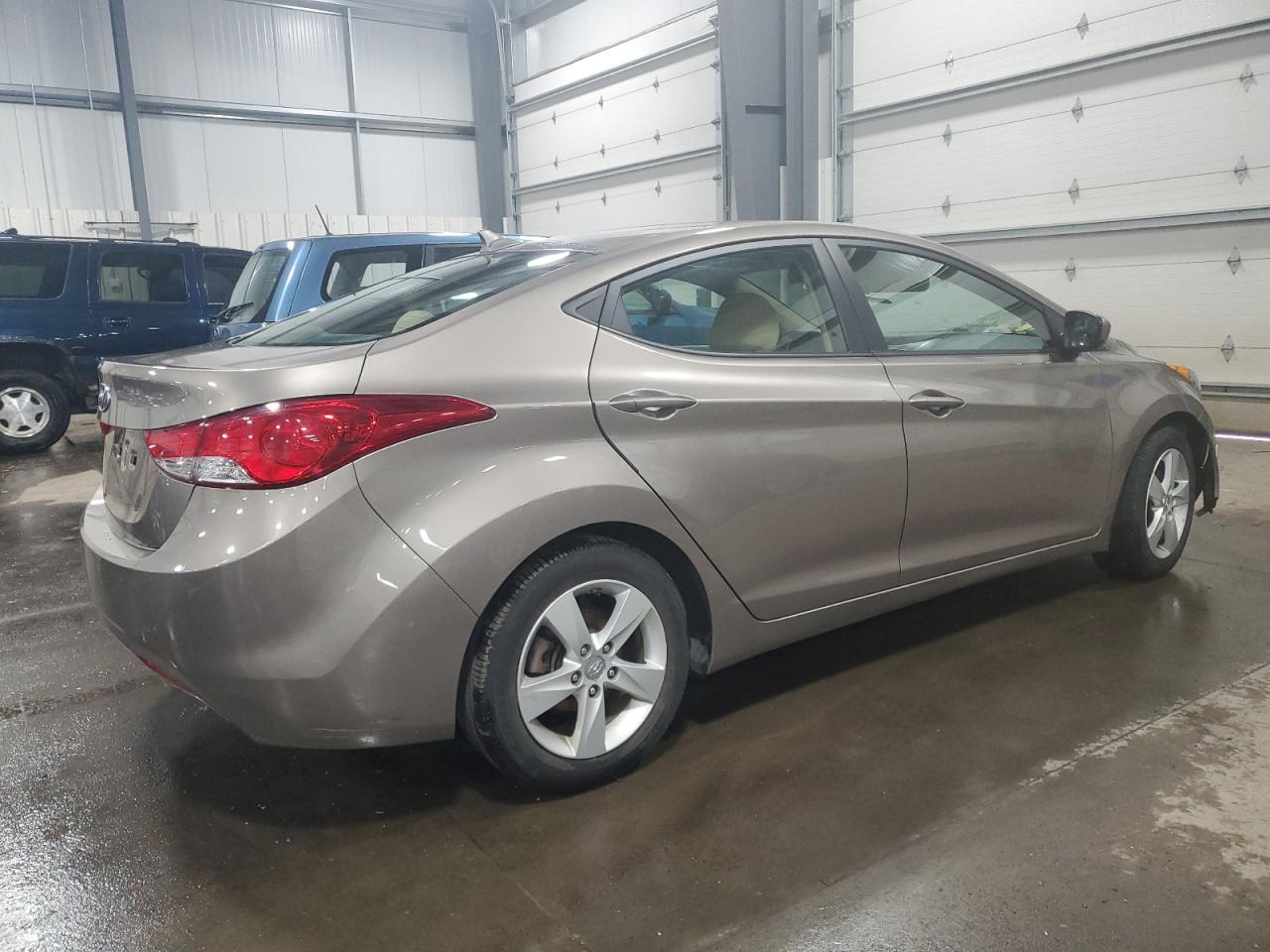 2013 Hyundai Elantra Gls vin: 5NPDH4AE8DH387109