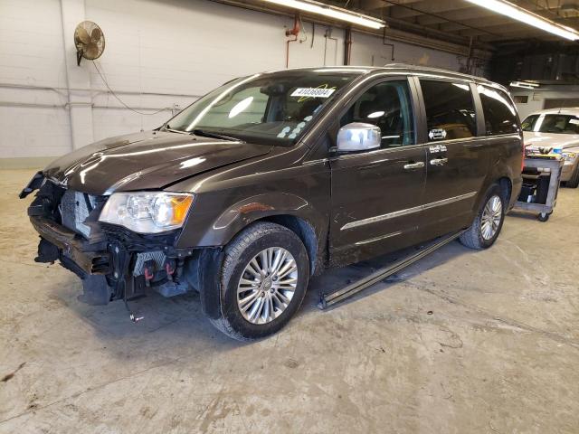 2015 CHRYSLER TOWN & COU 2C4RC1CGXFR553637