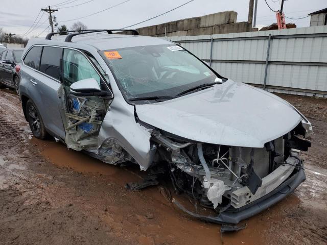 VIN 5TDBZRFH0KS922803 2019 Toyota Highlander, LE no.4