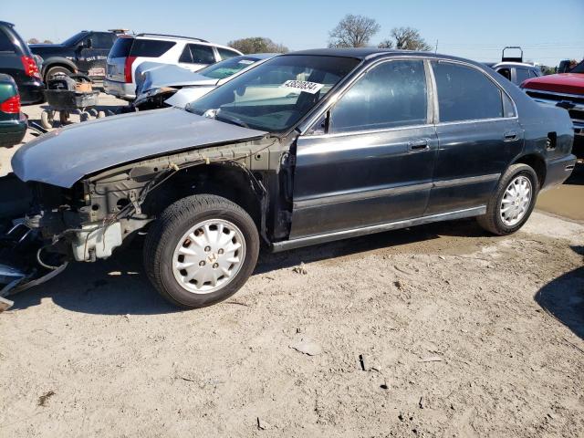 1996 Honda Accord Lx VIN: 1HGCD5633TA139099 Lot: 43820834