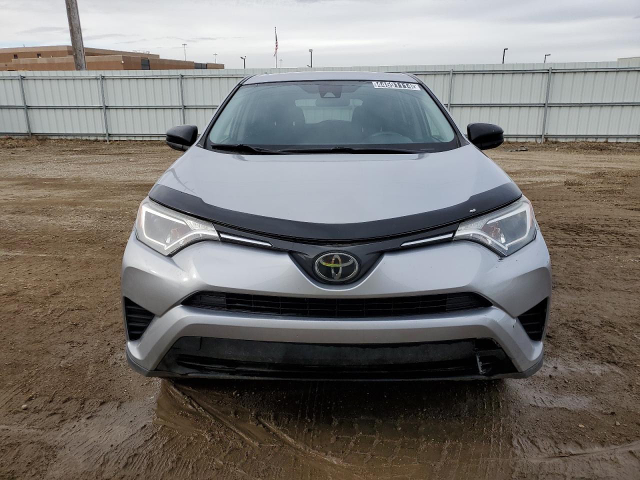 2018 Toyota Rav4 Le vin: JTMBFREV2JJ200308