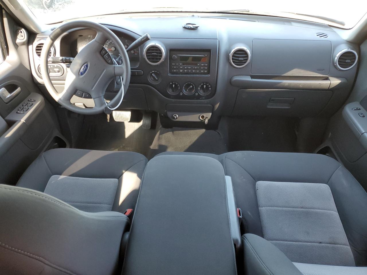 1FMPU16W23LC24633 2003 Ford Expedition Xlt