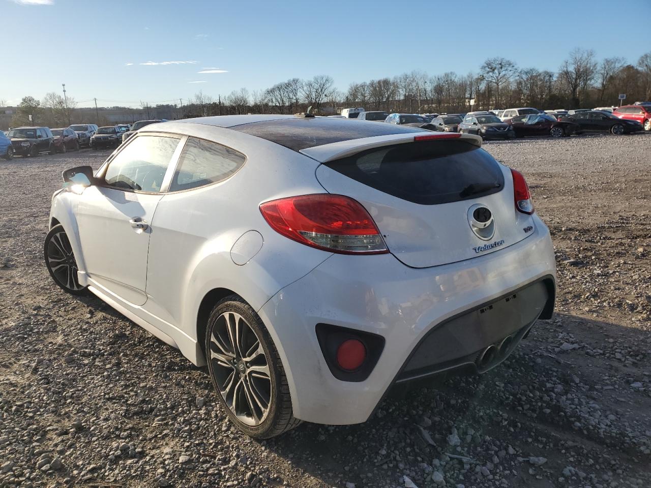 KMHTC6AE3GU285325 2016 Hyundai Veloster Turbo