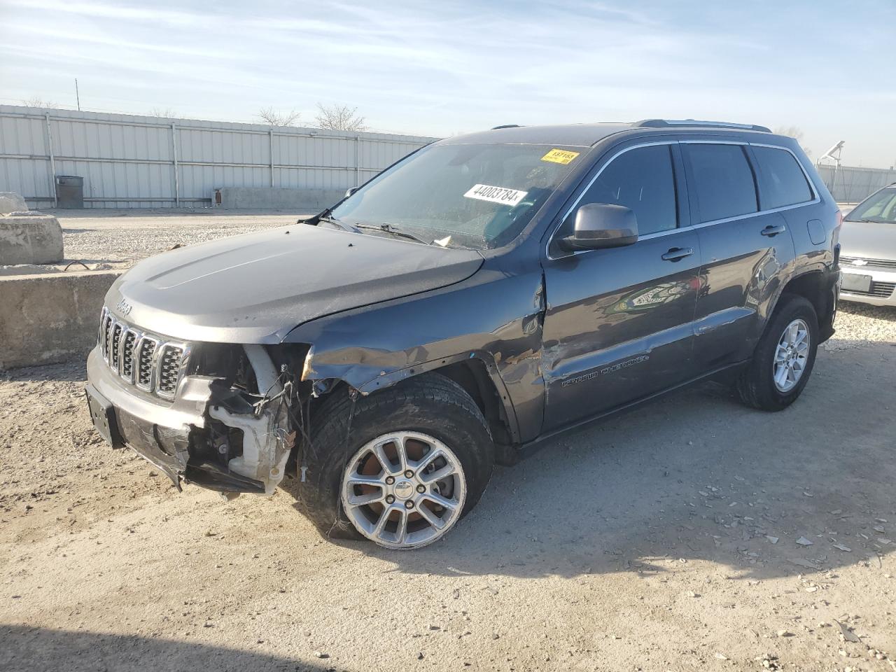 2019 Jeep Grand Cherokee Laredo vin: 1C4RJFAG8KC823540