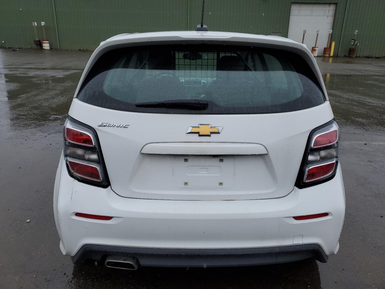 1G1JG6SH0J4105498 2018 Chevrolet Sonic