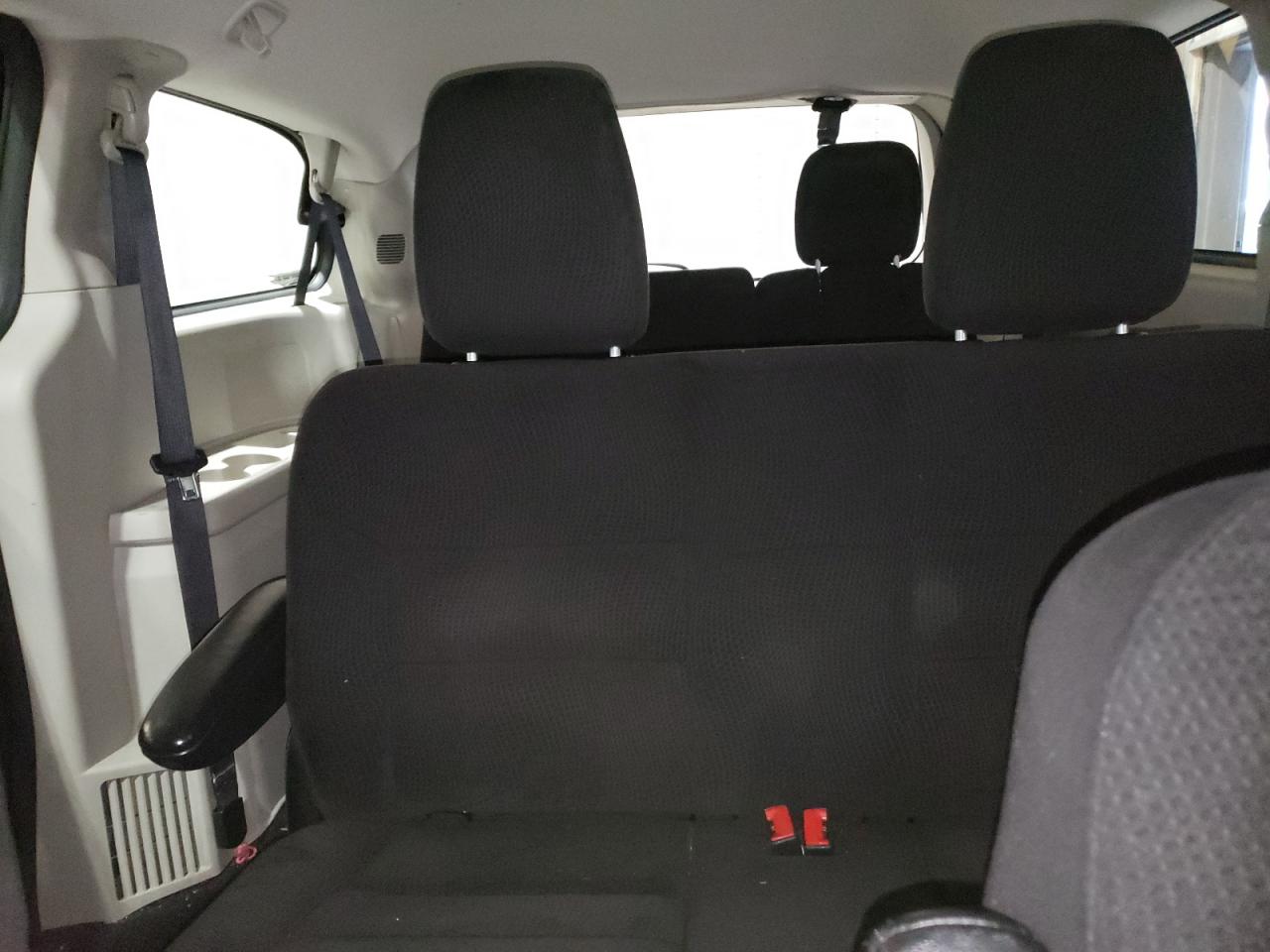 2C4RDGBG8ER453147 2014 Dodge Grand Caravan Se