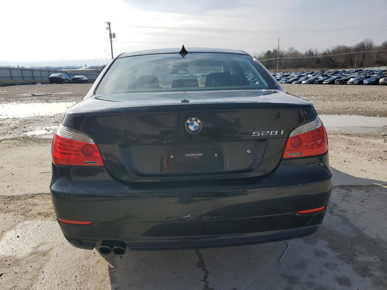 WBANV1C5XAC388758 2010 BMW 528 Xi