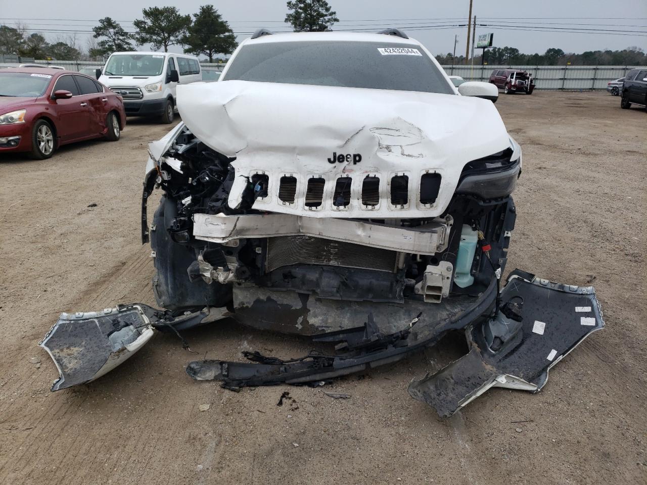 1C4PJMLXXKD421148 2019 Jeep Cherokee Latitude Plus