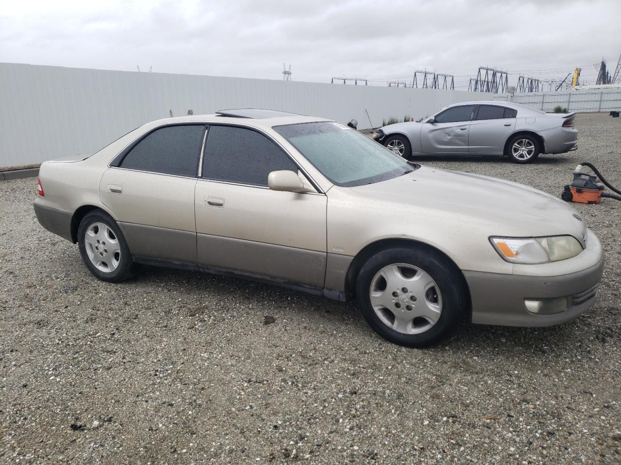 Lot #2978871015 2000 LEXUS ES 300