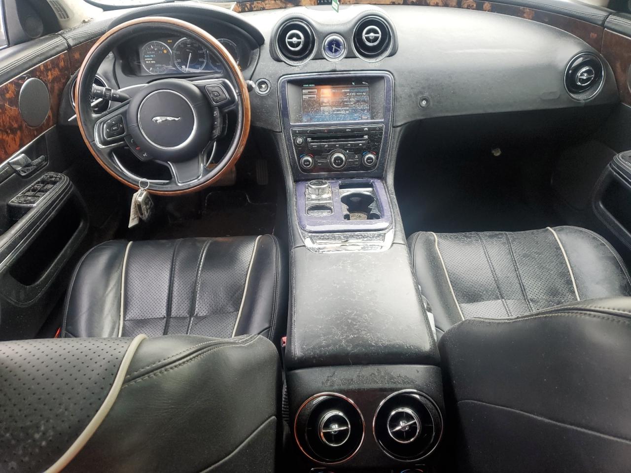 SAJWA2GB8BLV13431 2011 Jaguar Xjl