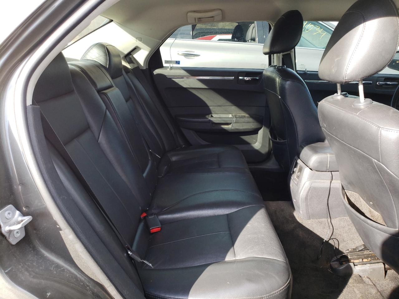 2C3CK5CV4AH198031 2010 Chrysler 300 Touring