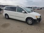 CHRYSLER TOWN & COU photo