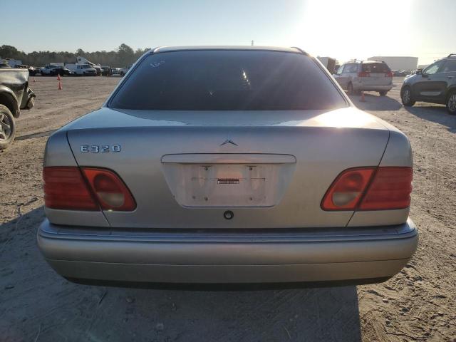 1999 Mercedes-Benz E 320 VIN: WDBJF65HXXA902162 Lot: 44339884