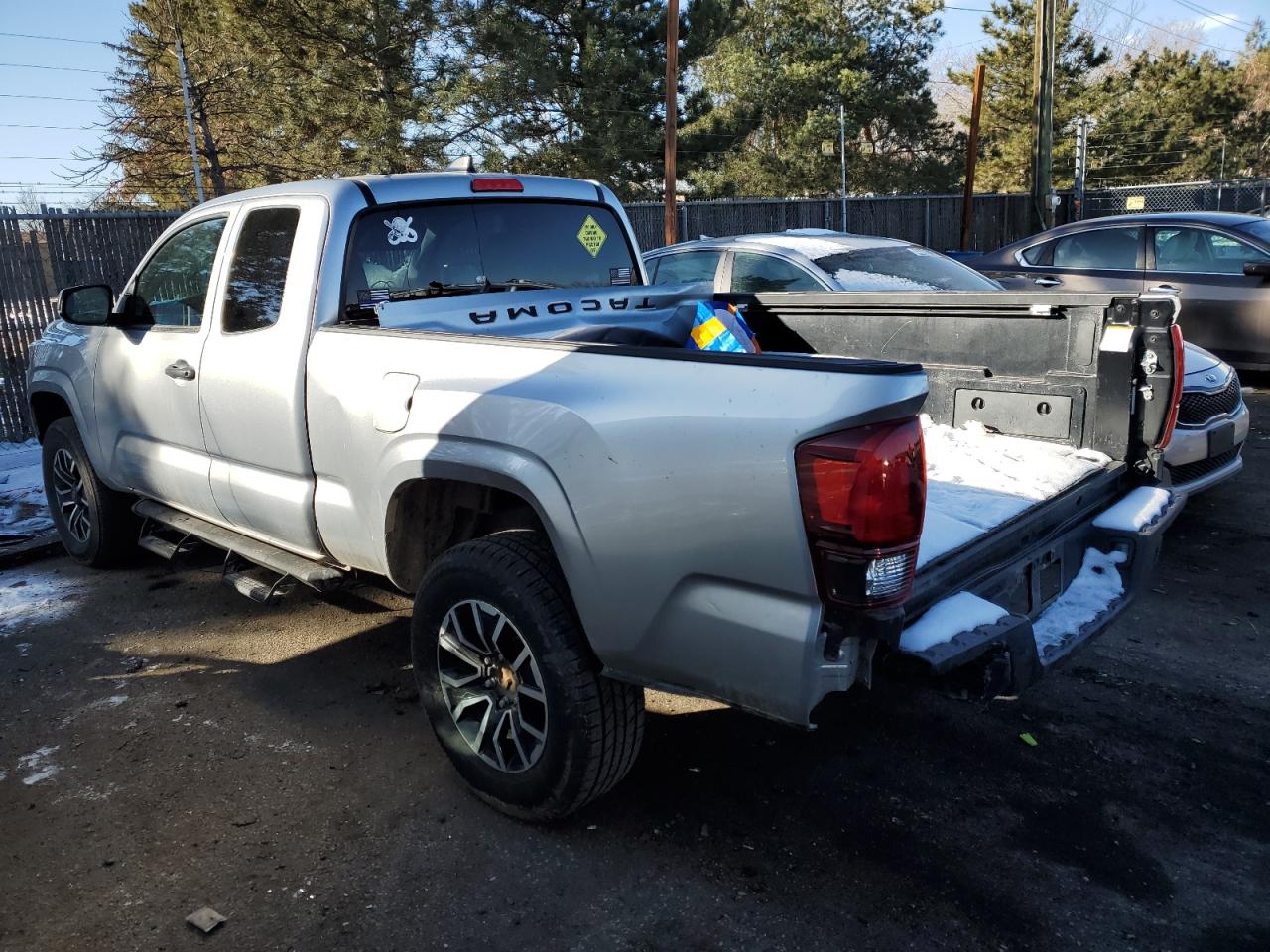 2022 Toyota Tacoma Access Cab vin: 3TYRX5GNXNT036871