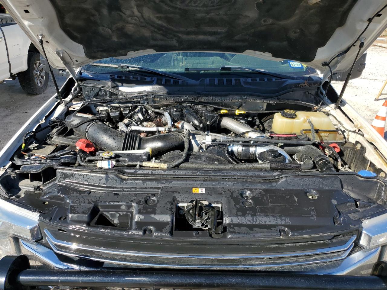 VIN: 1FT8W3BT3KEE20304 2019 FORD F350