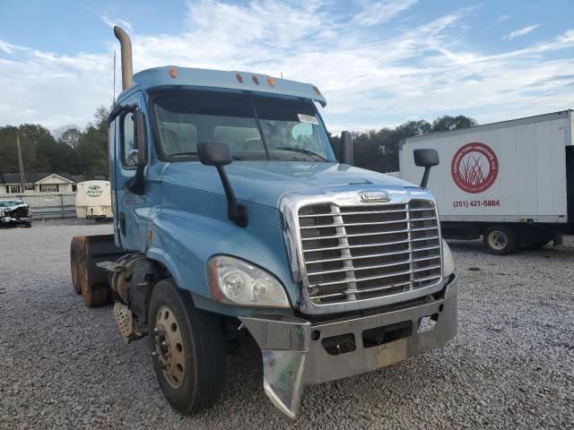 Lot #2340510867 2013 FREIGHTLINER CASCADIA 1 salvage car