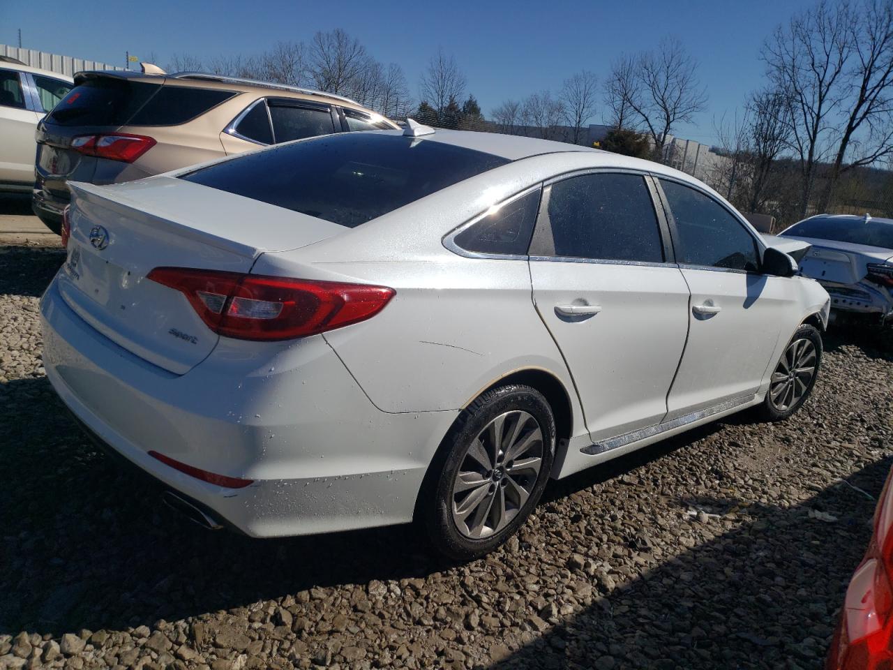 2015 Hyundai Sonata Sport vin: 5NPE34AF8FH110832