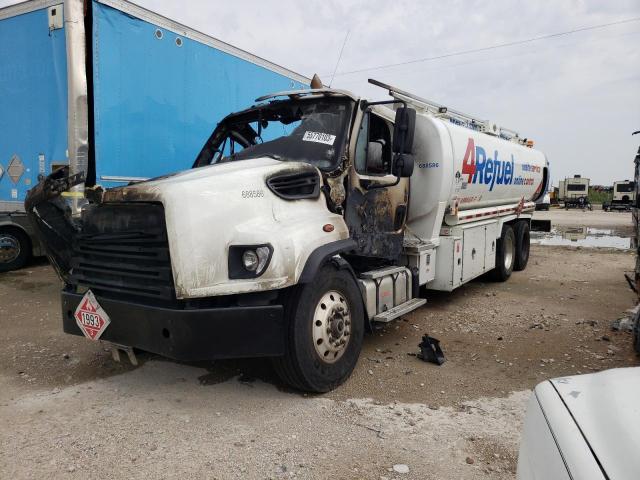 Lot #2445078736 2015 FREIGHTLINER 114SD salvage car