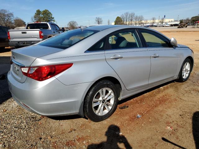 2012 Hyundai Sonata - Image 3