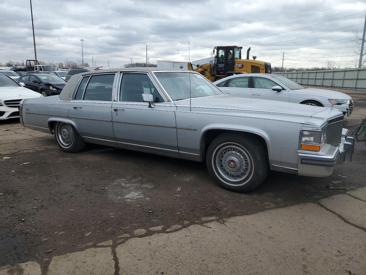 1G6DW51Y2JR754373 1988 Cadillac Brougham