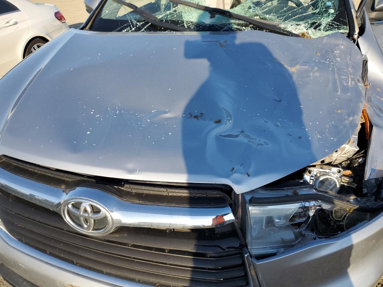 5TDBKRFH3ES009963 2014 Toyota Highlander Le