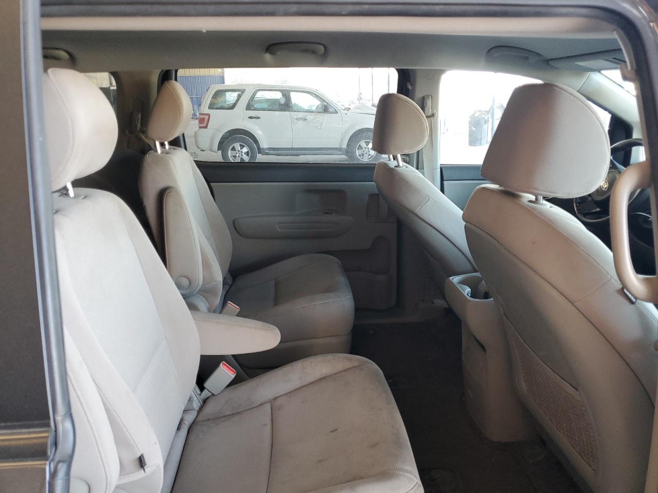 KNDMB5C12F6038445 2015 Kia Sedona Lx