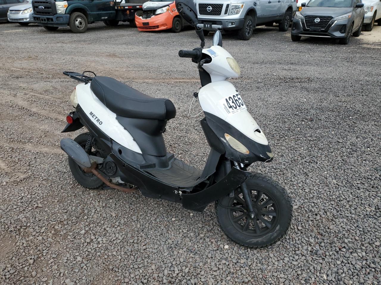 L2BB9MCA0NB117030 BAOD MOPED 2022