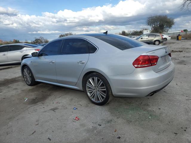 2015 VOLKSWAGEN PASSAT SE 1VWBT7A39FC065936